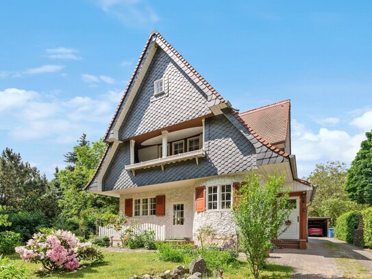 Historisches Haus mit Seeblick und malerischem Garten