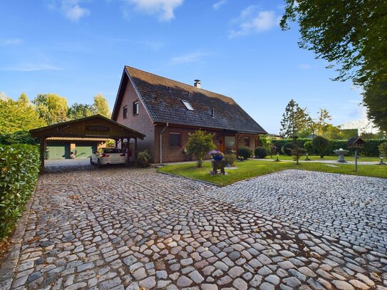 Vielfältig nutzbares Haus mit Gartenparadies