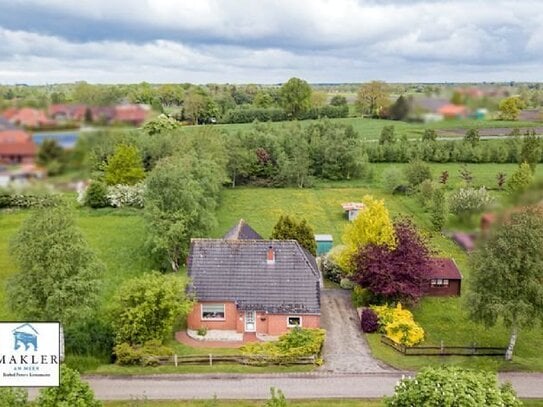 Viel Platz für Ihre Ideen - ostfriesisches Landhaus mit Anbau und zusätzlichem Baugrundstück