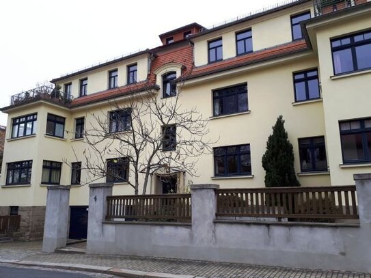 Attraktive 2-Zimmer-Maisonette-Wohnung mit Loggia und unverbautem Blick auf Dresden