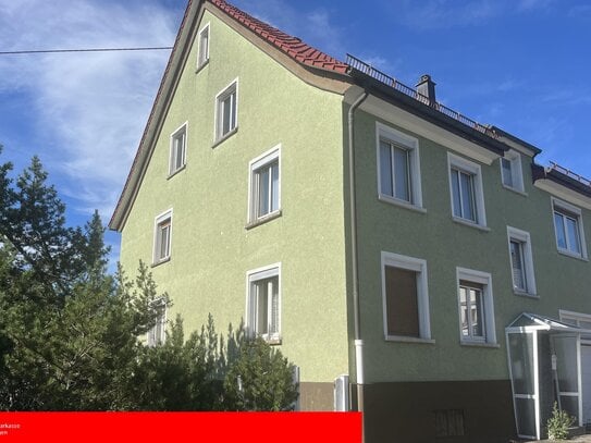 REDUZIERT: Großes Wohnhaus mit Garage und Garten in Wehingen