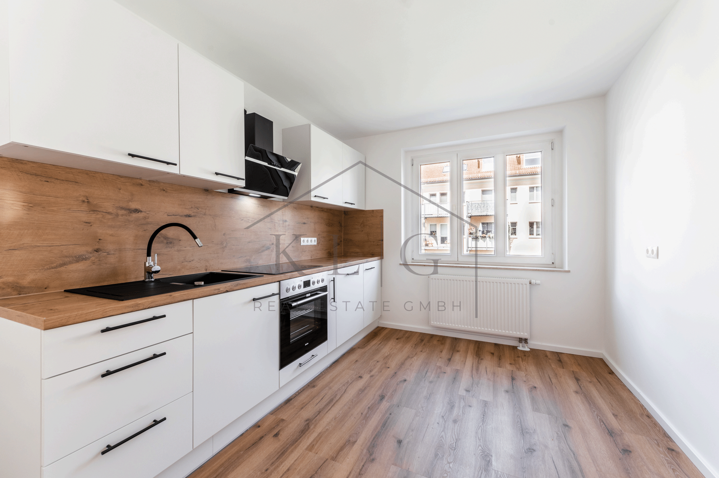 Kernsanierte 2-Zimmer Wohnung mit neuer Einbauküche in beliebter Lage