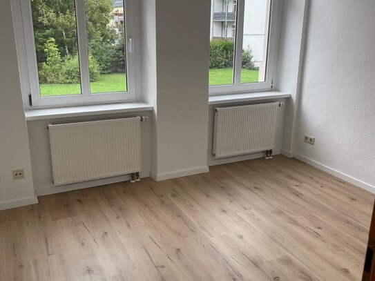 ***helle gemütliche 2 Raum Wohnung mit offener Wohnküche in ruhiger Wohngegend Chemnitz Lutherviertel***