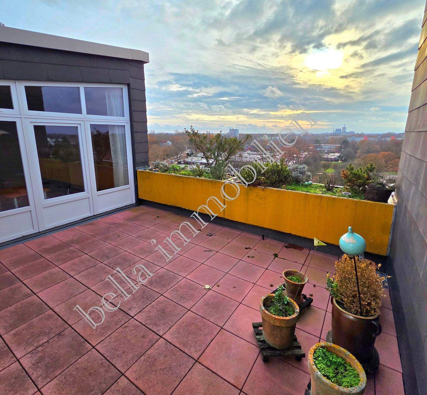 Ganz oben Wohnen, 5 Zim.-Maisonette-Whg.