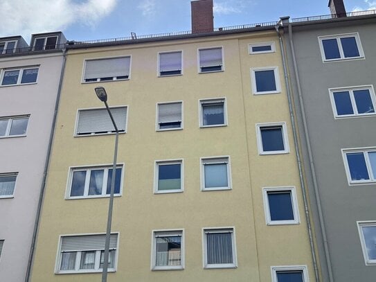 Gemütliche 2,5-Zimmer-Wohnung mit Balkon in gepflegtem Mehrfamilienhaus im 1. OG ohne Aufzug