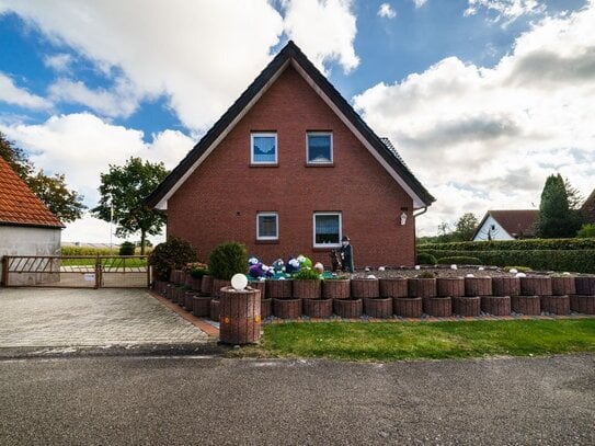 Ihr ländlicher Rückzugsort in Mettingen: Zweifamilienhaus mit großzügigem Grundstück!