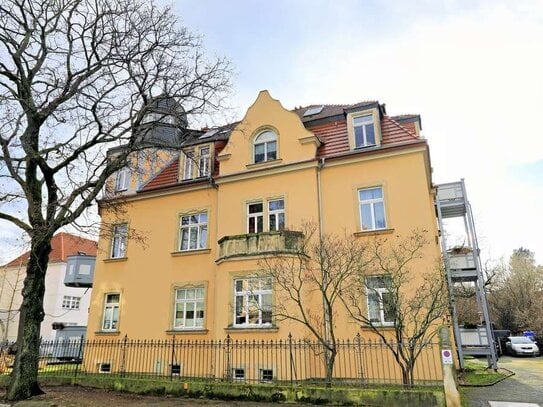 individuelle 3 Zimmer Dachgeschosswohnung mit Mansarde