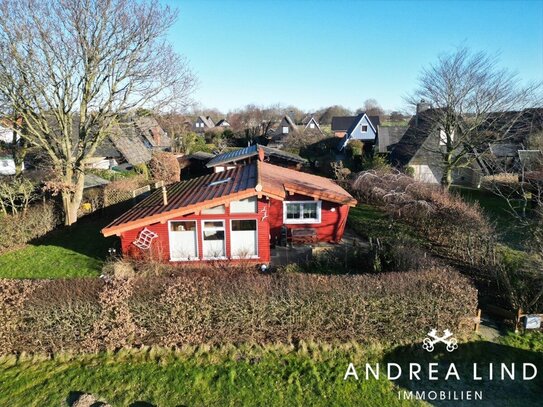 Norwegisches Holz-Ferienhaus mit Wintergarten nur 150 Meter zum Deich