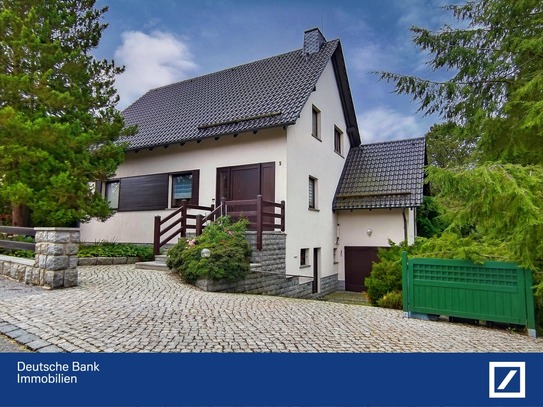 Traumhaftes Einfamilienhaus mit viel Platz und idyllischen Garten in ruhiger Lage