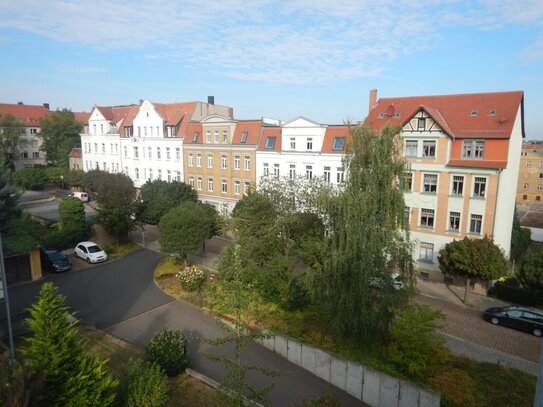 Attraktive Dachgeschosswohnung in Zeitz - Ihr neues Wohlfühl-Zuhause!