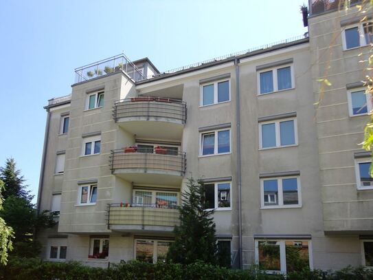 3 Zimmerwohnung mit Balkon und Stellplatz