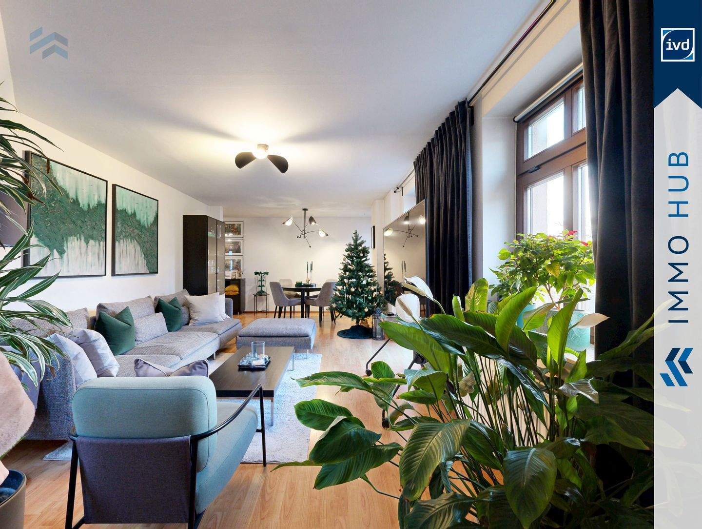 ++ Gut geschnittene DG-Wohnung mit Balkon und Gäste-WC mitten im Zentrum ++