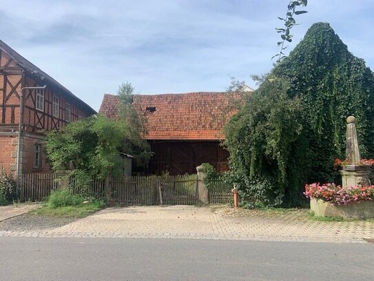 Hattersdorf. Ein echter Dreiseithof, Zweithaus mit Scheunen. renovierungsbedürftig, unverbastelt!