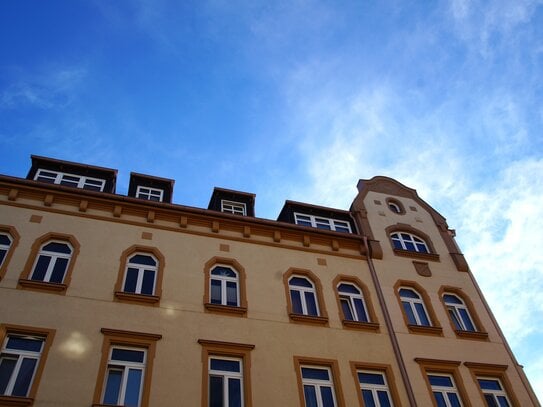 Große Zweiraumwohnung mit Balkon und Aufzug in Bernsdorf!