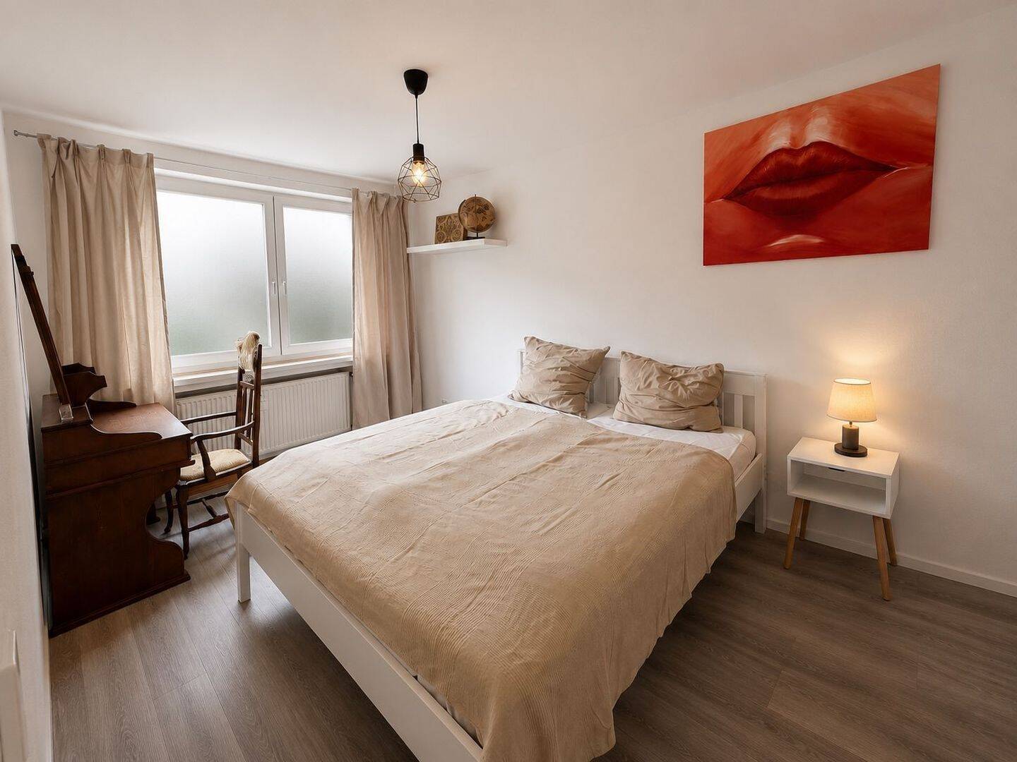 Neu renovierte 2-Zimmer-Wohnung auf Zeit mit Balkon - Foto 1