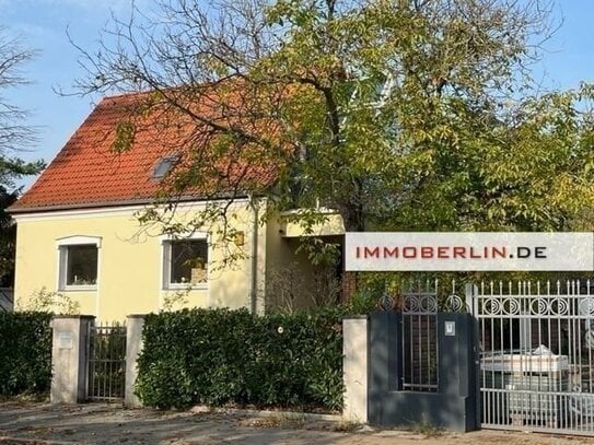 IMMOBERLIN.DE - Kleines freistehendes Einfamilienhaus mit herrlicher Gartenidylle in familienfreundlicher Lage