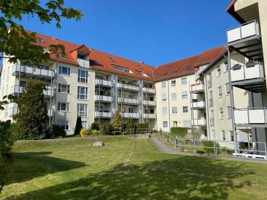 helle und großzügige Wohneinheit in guter Stadtrandlage ~Erdgeschoss, großzügiger Balkon~