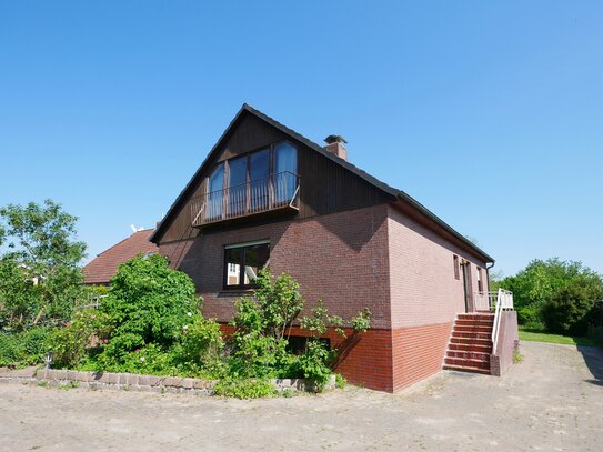 Ein Haus für die Familie auf großem Grund - in Jork/ Ladekop!