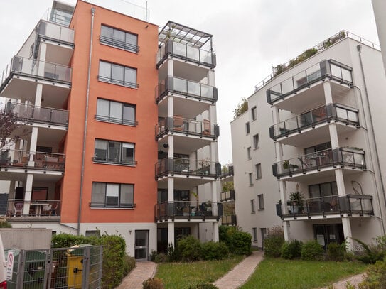 Hochwertige zentrale Stadtwohnung mit Garten