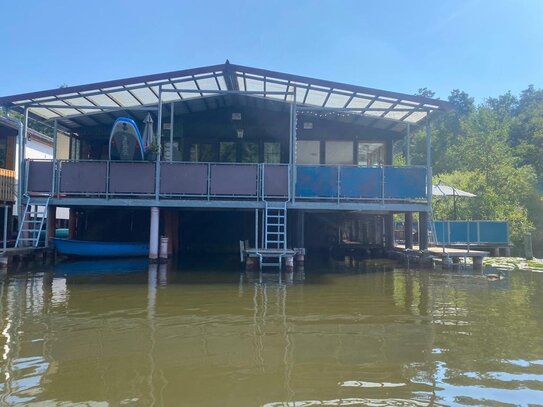 gepflegtes Bootshaus an der Müritz-Havel Wasserstraße