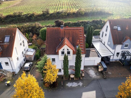 Willkommen am Rhein - Dein neues Zuhause in idyllischer Weinlage!