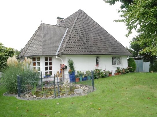 Liebevoll gepflegter Winkelbungalow in Petershagen-Stadt