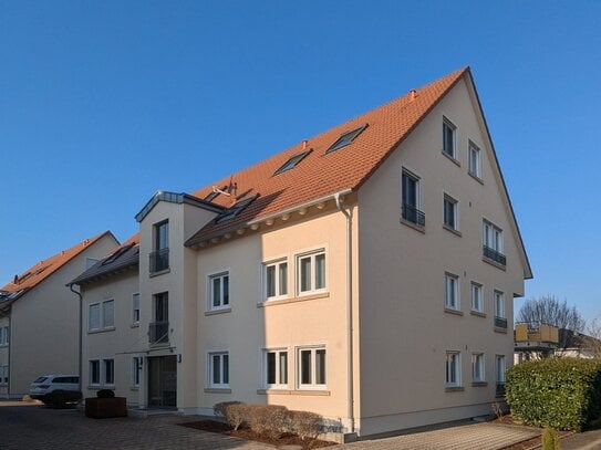 Wohnung mit modernem Grundriss und großem Balkon