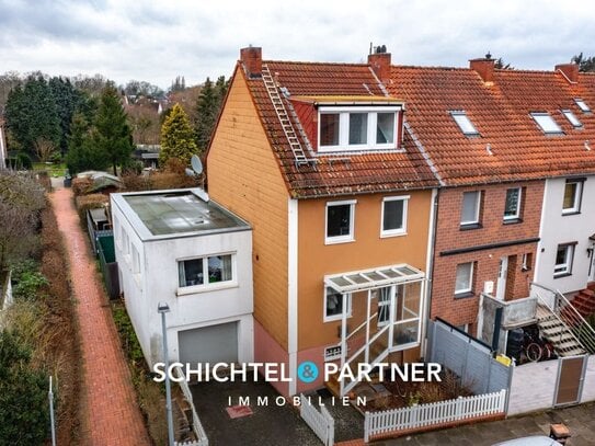 Kattenesch | Attraktives Reihenendhaus mit 7 Zimmern, Garten und Garage