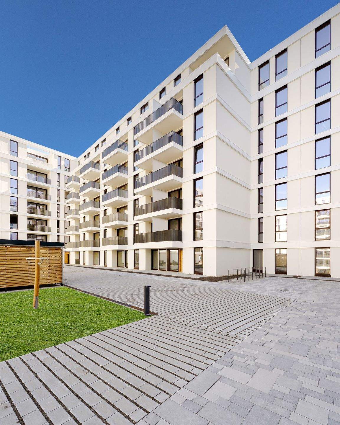 Nachmieter gesucht * 2 Zimmer Wohnung * Teileinbauküche * Balkon * Frei ab 01.05.2026 - Photo 1