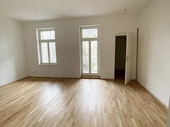 EXKLUSIVE Wohnung mit Parkett, Fußbodenheizung, Balkon und Lift!!!