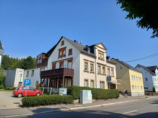 1, 2 oder 3 Raum Wohnung mit Balkon in Neukirchen/Erzgebirge zu vermieten