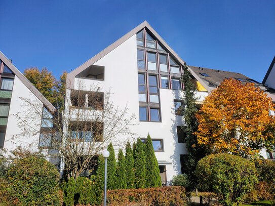 Ausgefallene Maisonette-Wohnung mit Süd-Loggia und TG-Stellplatz