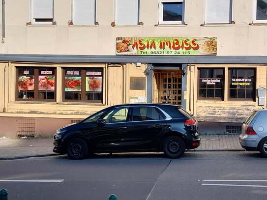 Neunkirchen, Oberer Markt: gut eingeführter Imbiss (ca.110m²) zu vermieten