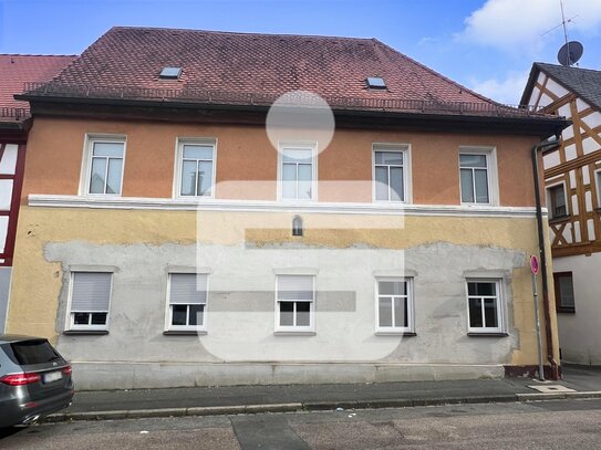 Haus mit drei Wohnungen in Herzogenaurach...Investieren Sie in Betongold!