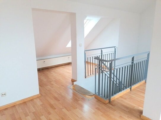 !! Maisonette-Wohnung, 3 Zimmer mit Laminat !!