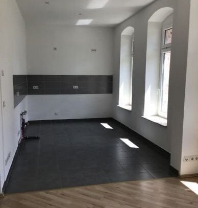 2 Zimmer Wohnung Schlosschemnitz - Terrasse, offener Wohnraum, Fußbodenheizung - ideale Lage gegenüber Park!