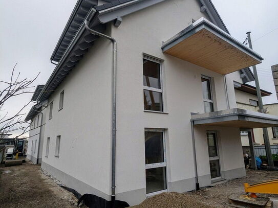 Stilvolle 3-Zimmer Holzhaus-Neubauwohnung mit Balkon in Ichenheim, Neuried