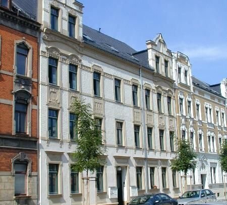 Tolle 2-Zimmer-Wohnung mit großem Bad und Balkon im 1.OG