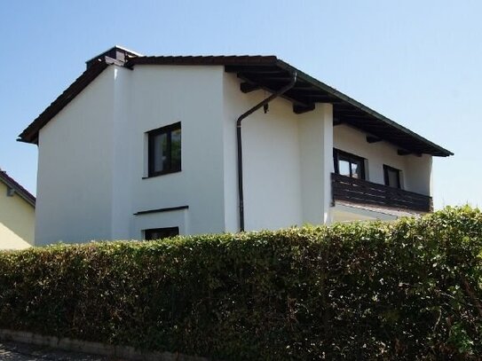 Kernsarniertes Architektenhaus mit großer Südterrasse