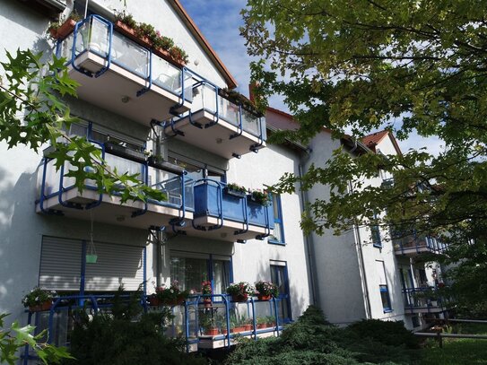 Günthersdorf - hübsches Singleapartment im ruhigen & gepflegten Wohnpark Löwenstein mit kl. Terrasse