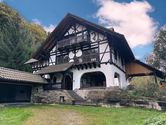 Aufwändig saniertes Fachwerkhaus im idyllischen Umfeld mit Historie