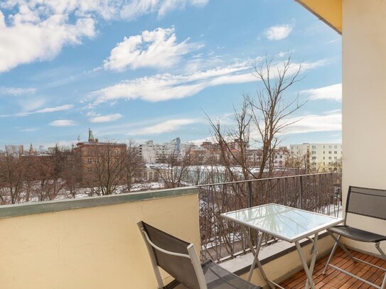 Frisch renovierte 2-Zimmerwohnung am Mauerpark mit unverbautem Blick auf den Fernsehturm