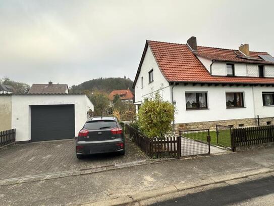 ***Haus sucht kleine Familie*** Innenstadtnahe und gepflegte Doppelhaushälfte mit Garage in Spangenberg