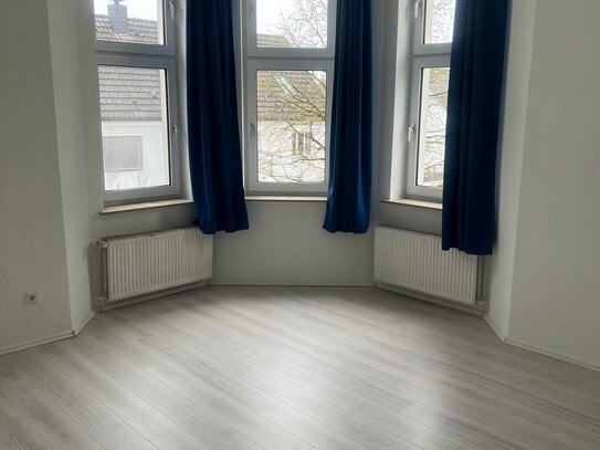 Schöne 3,5 Zimmer Wohnung mit Balkon zu vermieten!