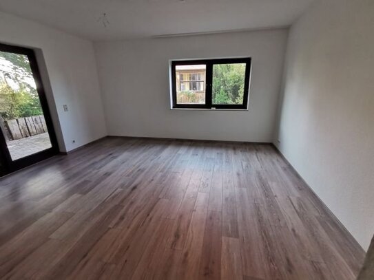 1,5 Zimmer Single Wohnung in Schwaig bei Nürnberg in ruhiger Lage im Pegnitzgrund mit Terrasse und Garten