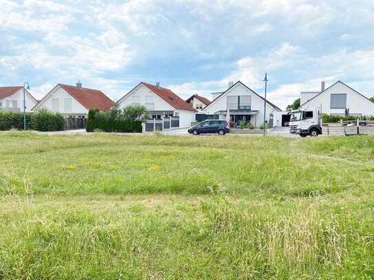 Noch ein Haus frei! "Großzügiges Wohnen in ruhiger Sonnenlage" Moderne DHH in Herrenberg