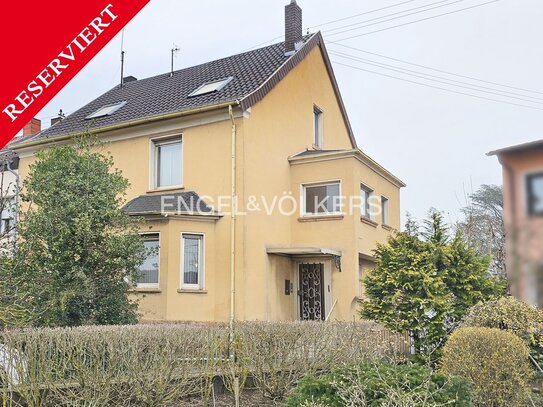 *reserviert* Einfamilienhaus mit großem Grundstück