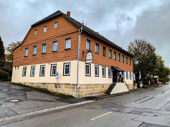 Mehrfamilienhaus mit Gewerbefläche