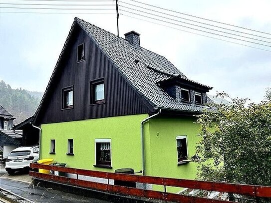 Einfamilienhaus mit Carport