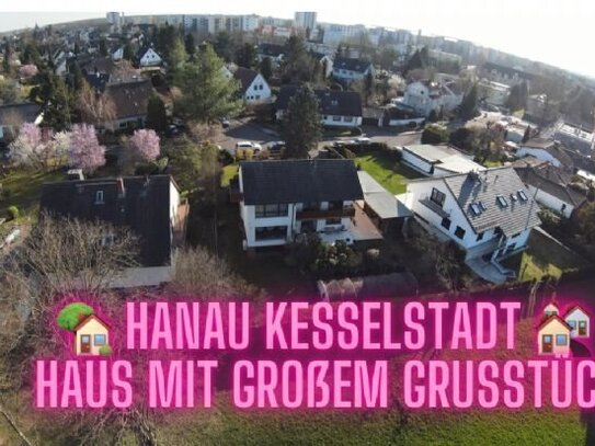 Haus mit großem Grundstück und Schwimmbad, Gute Lage in Hanau !!!